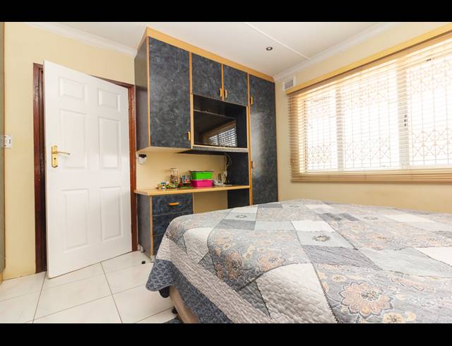 4 BEDROOM HOUSE FOR SALE IN ARENA PARK